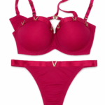 Ensemble Lingerie Luxe en Satin Fuchsia – Collection Bijou "V"
